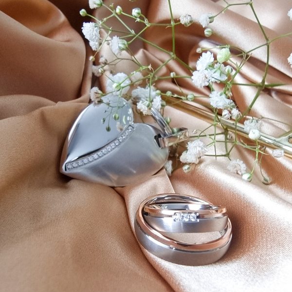 JUBILÄUMSANGEBOT<br>Partnerringe DAINTY + Gratis Schlüsselanhänger